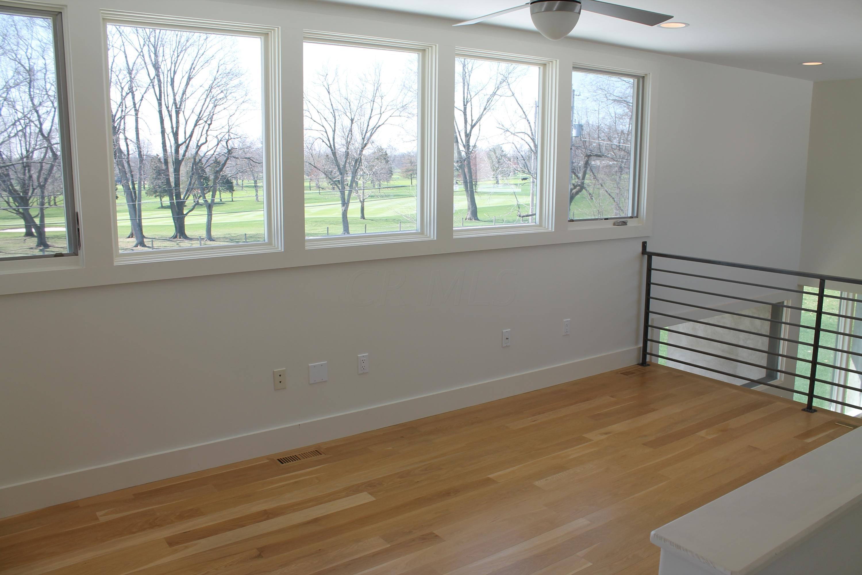 1260 McCoy Road Columbus, OH 43220 - Photo 10 of 51
