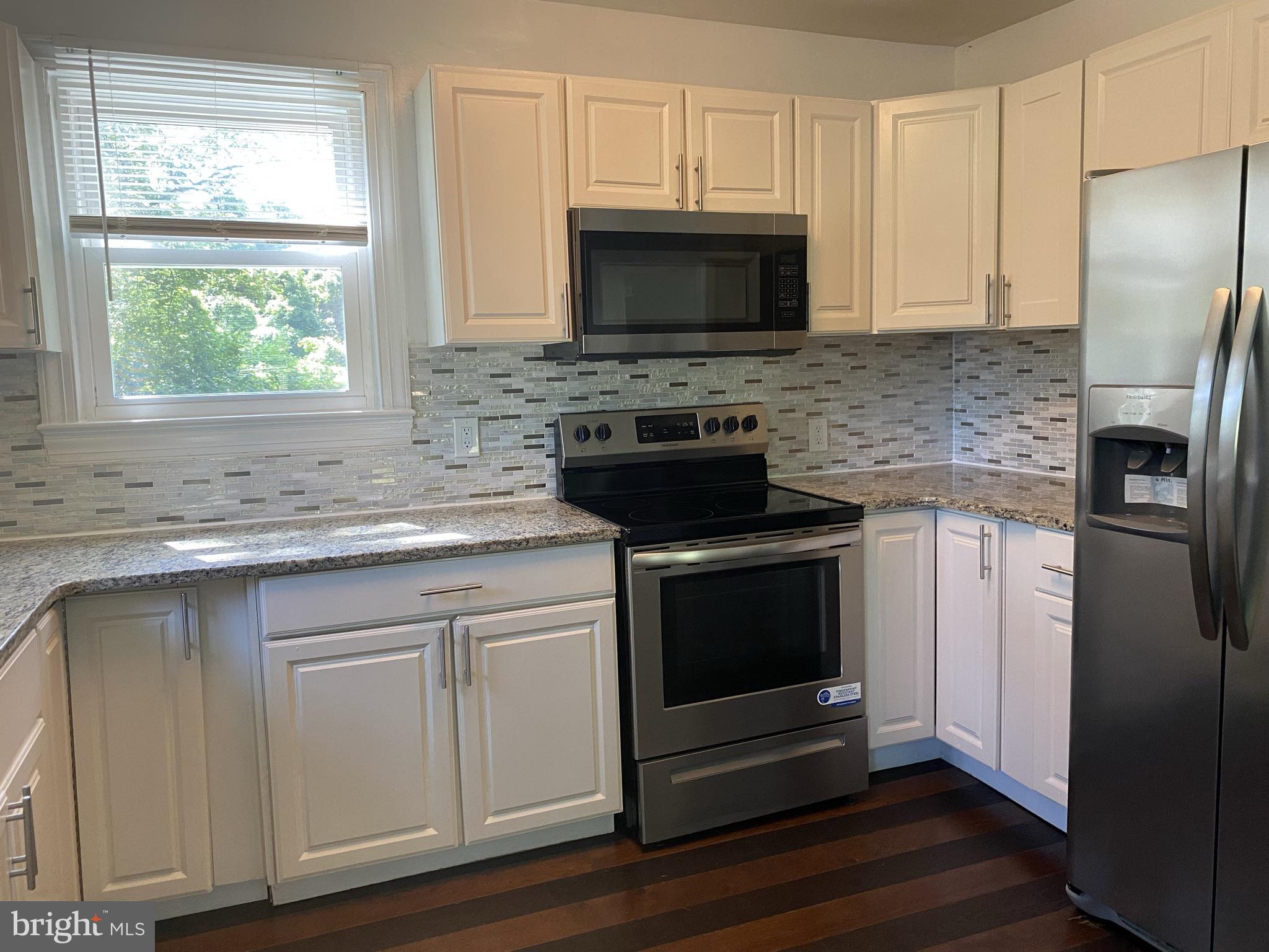 11410 Fort Washington Road Fort Washington, MD 20744 - Photo 3 of 17 Modern kitchen