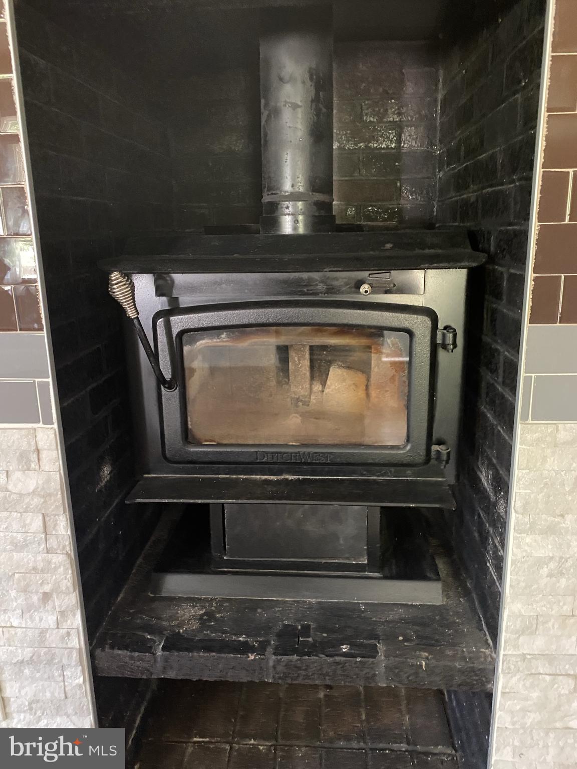 11410 Fort Washington Road Fort Washington, MD 20744 - Photo 6 of 17 Wood stove