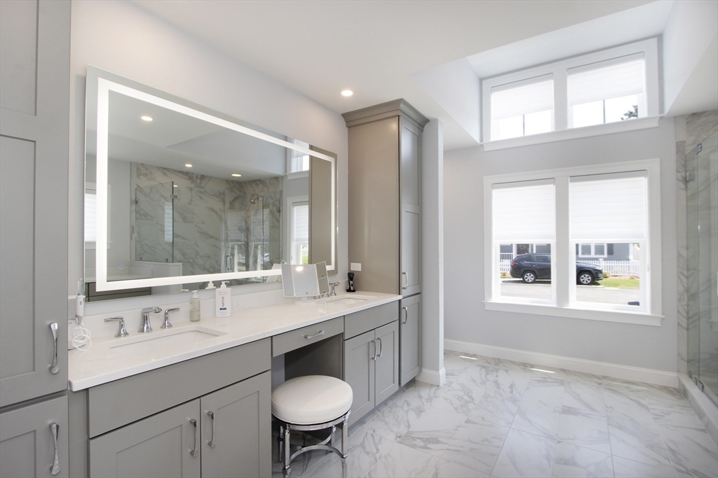 79 Cobblestone Circle Mashpee, MA 02649 - Photo 13 of 41 Gallery Image 13