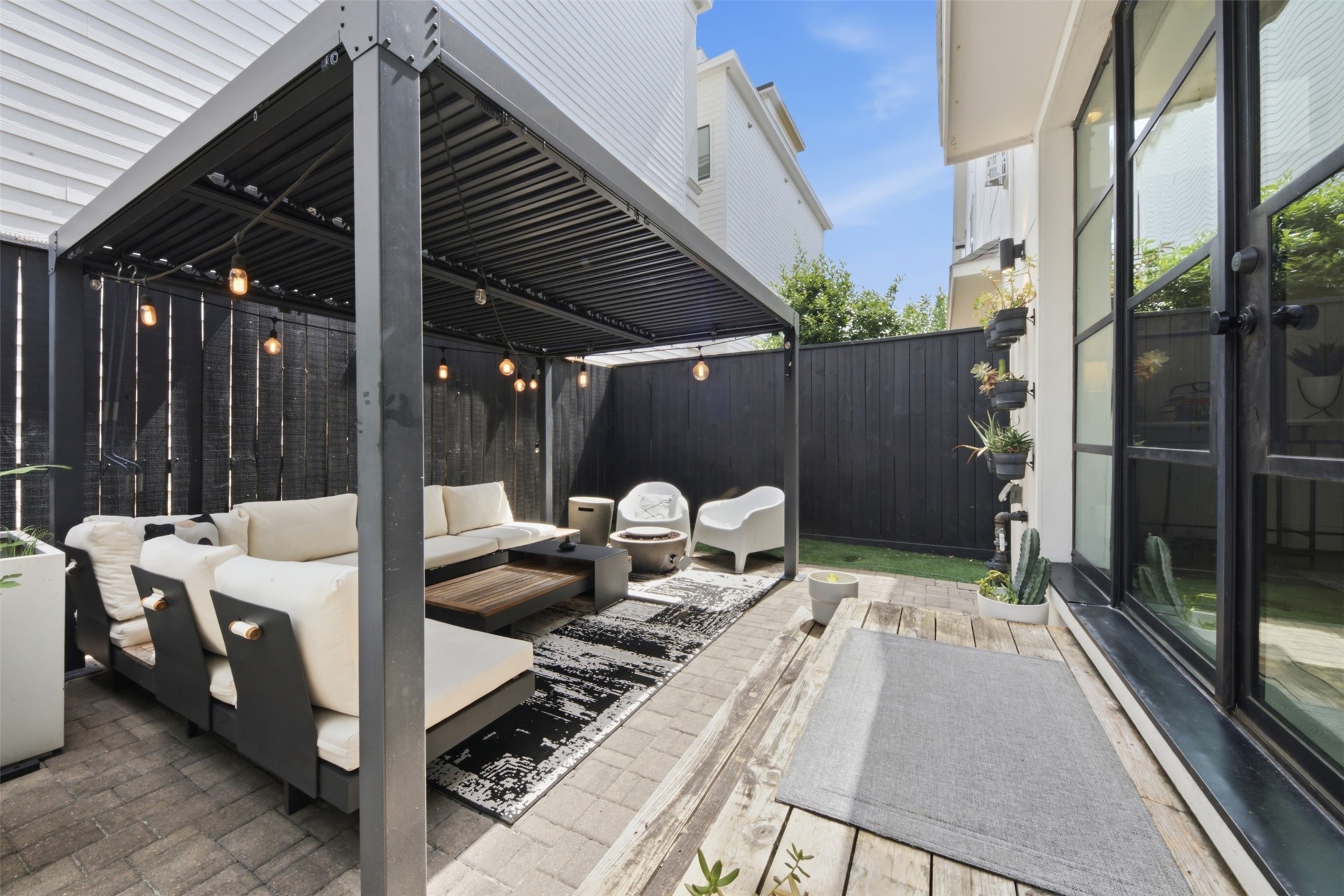 1908 West 25th Street Houston, TX 77008 - Photo 40 of 43