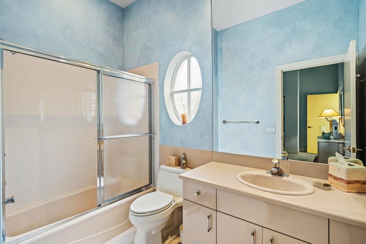 5785 Regency Circle East Boca Raton, FL 33496 - Photo 17 of 56 18