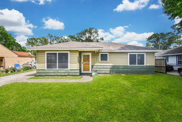 $1,200 | 6223 Wayland Street, Houston, TX 77021