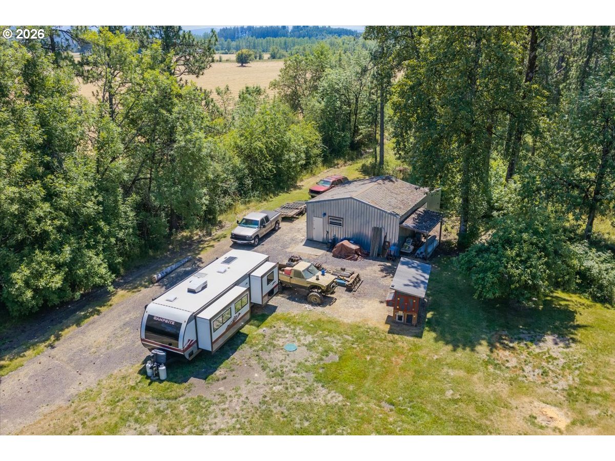 29727 Santiam Terrace Road Lebanon, OR 97355 - Photo 3 of 35