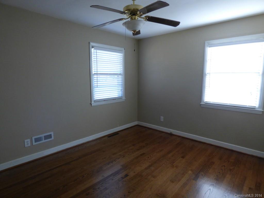 5321 Manning Road Charlotte, NC 28269 - Photo 15 of 19 Gallery Image 15