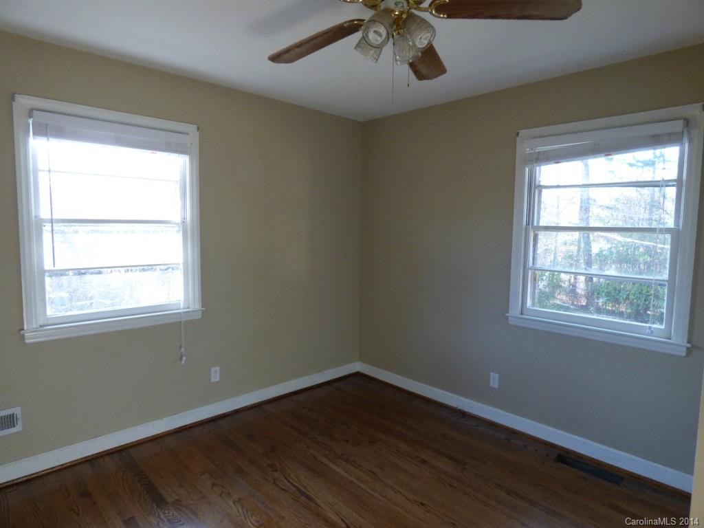 5321 Manning Road Charlotte, NC 28269 - Photo 17 of 19 Gallery Image 17