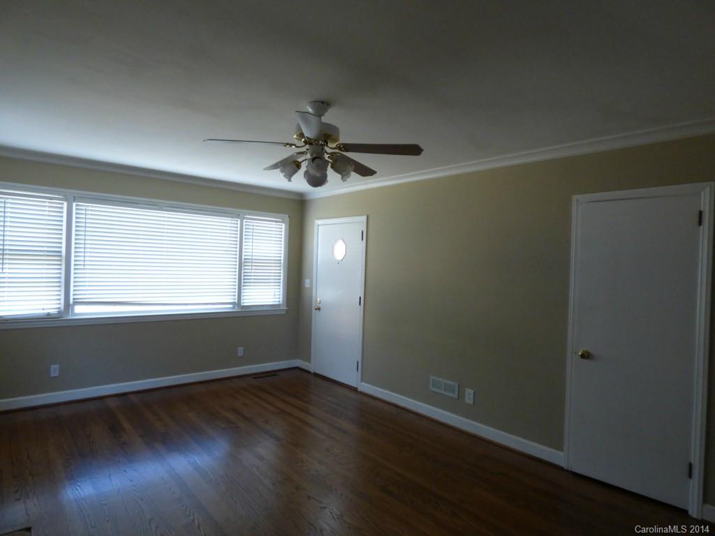 5321 Manning Road Charlotte, NC 28269 - Photo 6 of 19 Gallery Image 6