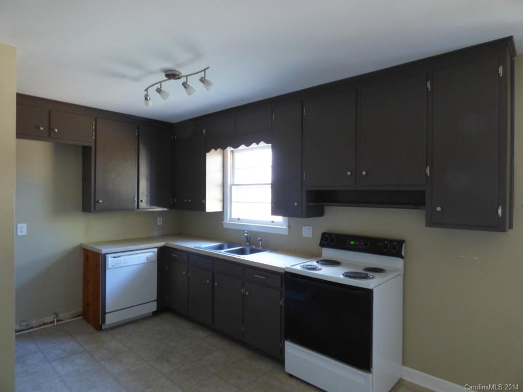 5321 Manning Road Charlotte, NC 28269 - Photo 8 of 19 Gallery Image 8