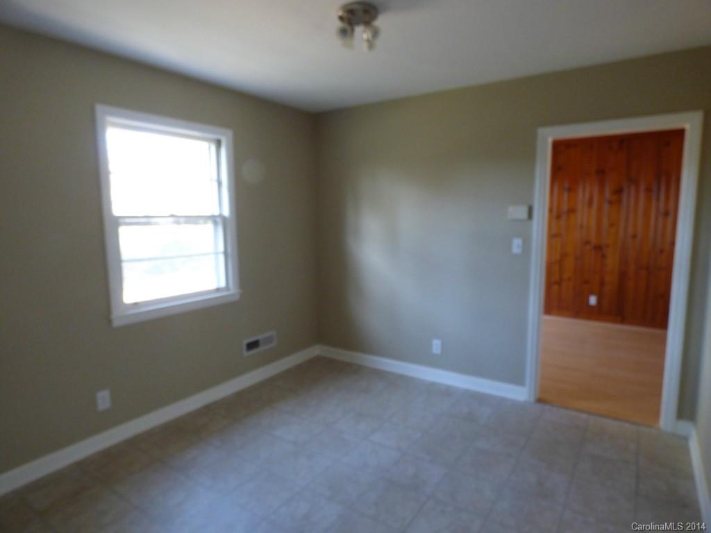 5321 Manning Road Charlotte, NC 28269 - Photo 10 of 19 Gallery Image 10