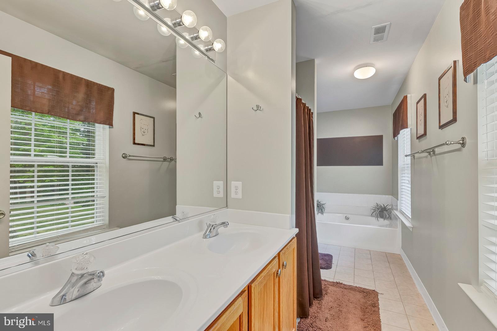 1849 Lottie Fowler Road Prince Frederick, MD 20678 - Photo 18 of 41 Upper-level Full bathroom