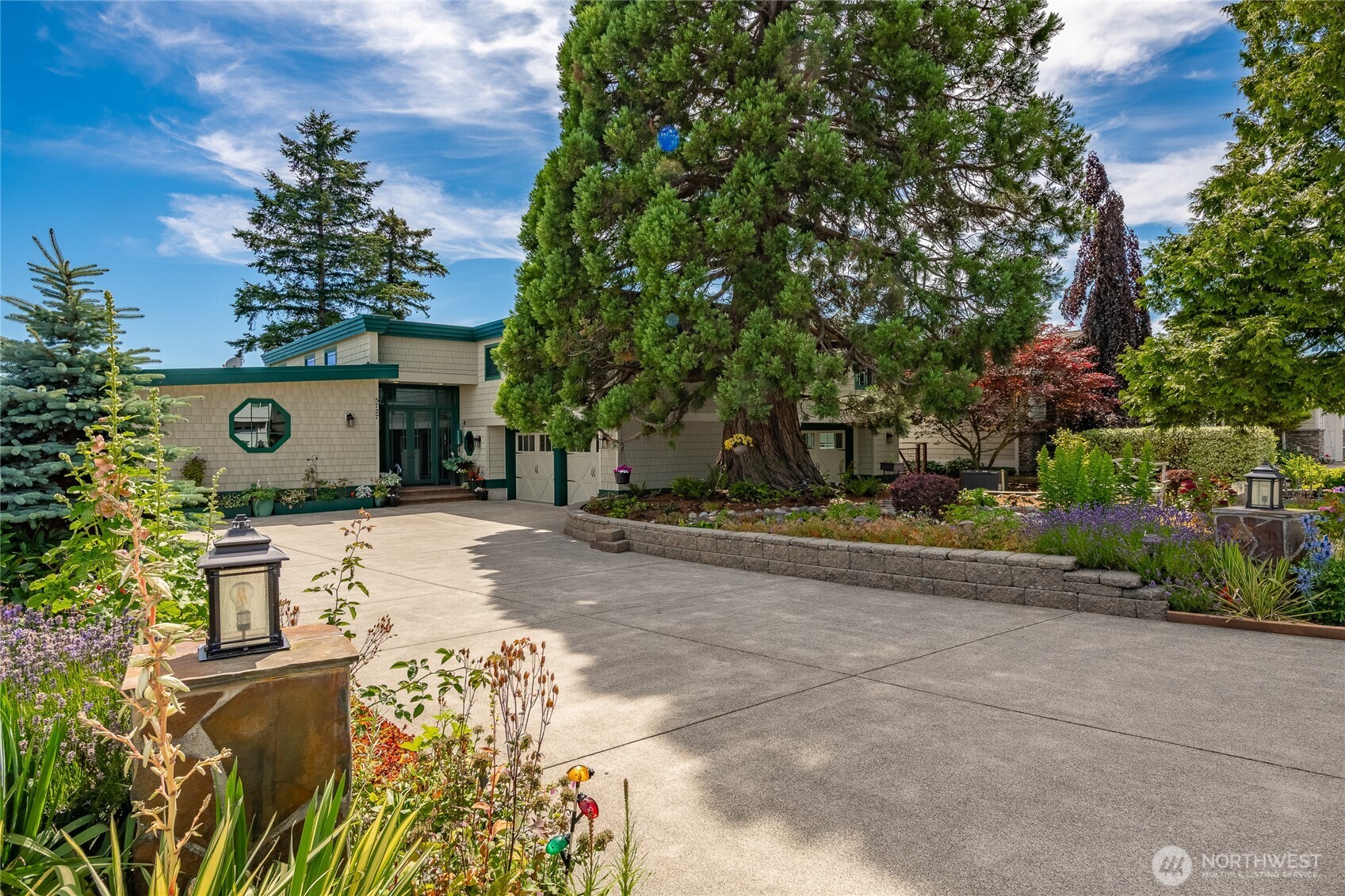 5727 Nakat Way Blaine, WA 98230 - Photo 4 of 40 a front view of a house with a yard