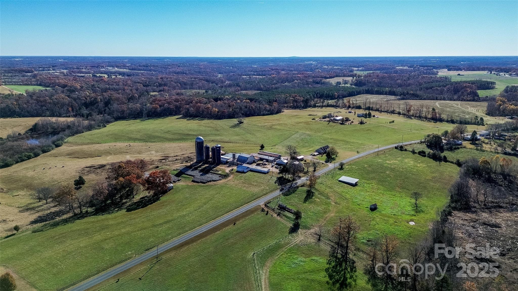 334 Myers Mill Road Statesville, NC 28625 - Photo 12 of 35 a view of a golf course with a building