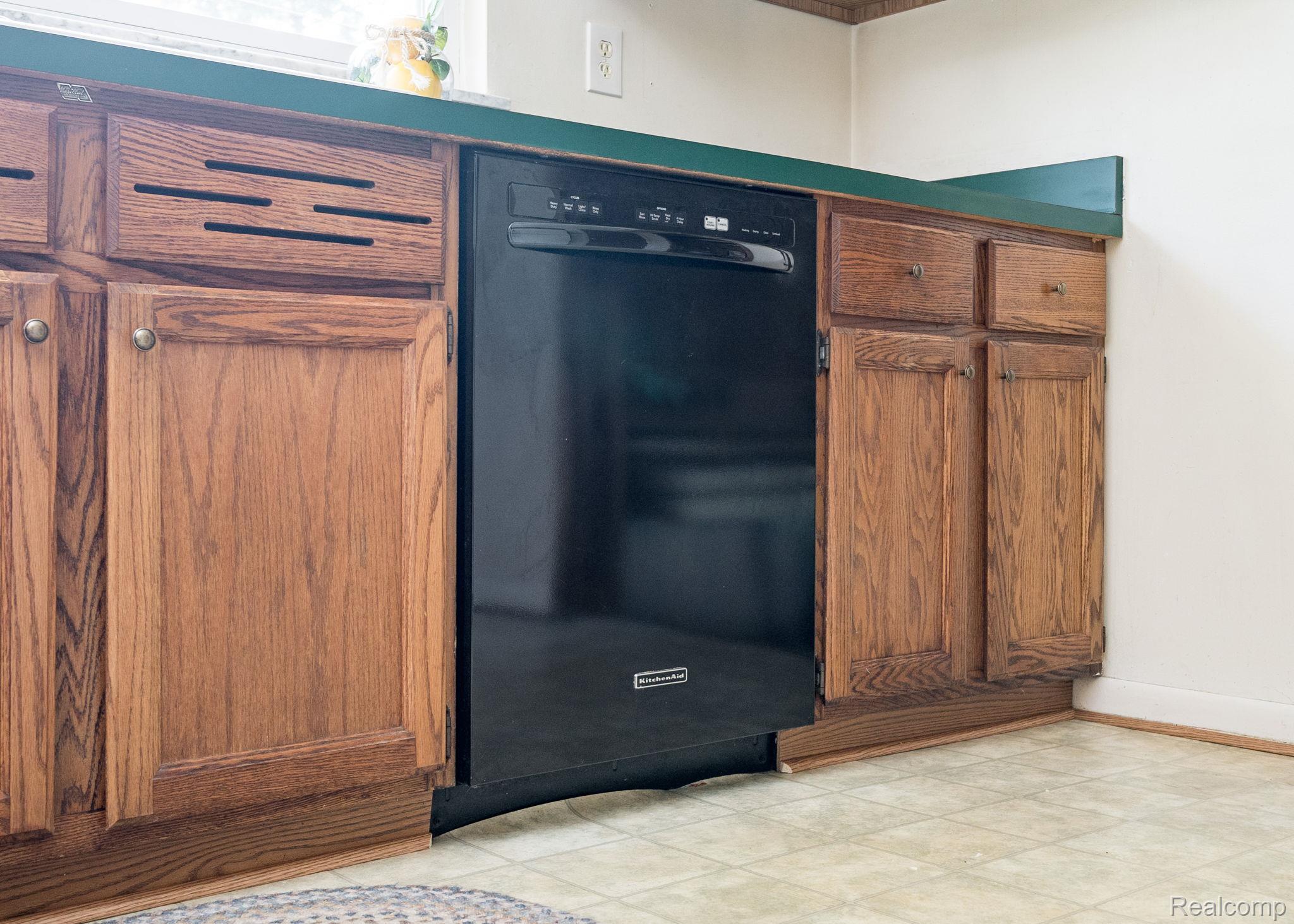 5871 Brewster Road Rochester, MI 48306 - Photo 24 of 50 14-web-or-mls-5871 Brewster Rd-14.jpg