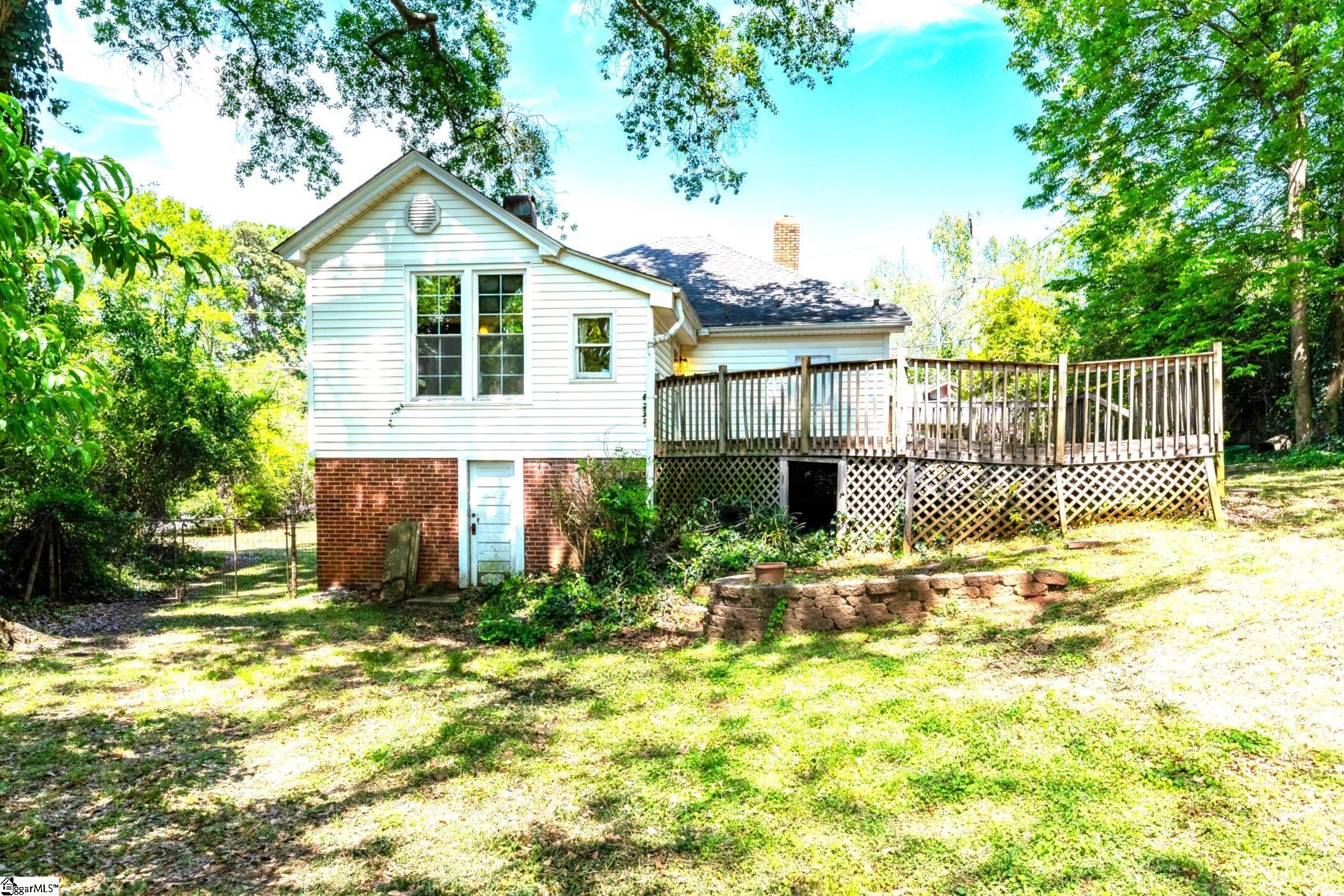 121 Ebaugh Avenue Greenville, SC 29607 - Photo 6 of 29 Gallery Image 6