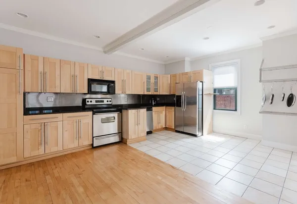 $775,000 | 6 Cushing Street, Unit 1, Waltham, MA 02453