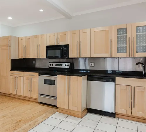 $775,000 | 6 Cushing Street, Unit 1, Waltham, MA 02453