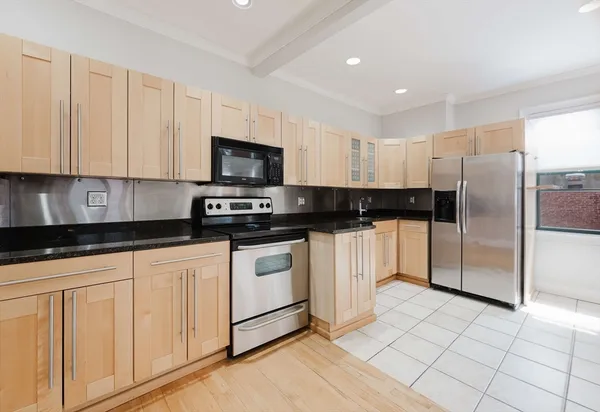 $775,000 | 6 Cushing Street, Unit 1, Waltham, MA 02453