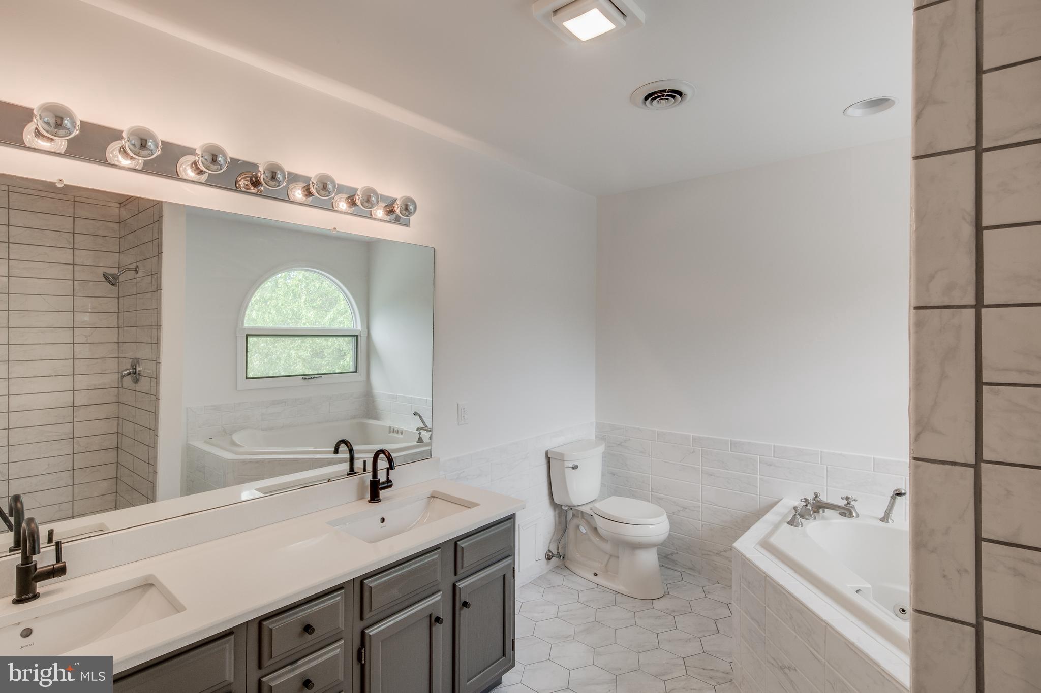 14 Longhurst Road Marlton, NJ 08053 - Photo 18 of 27 Gallery Image 18