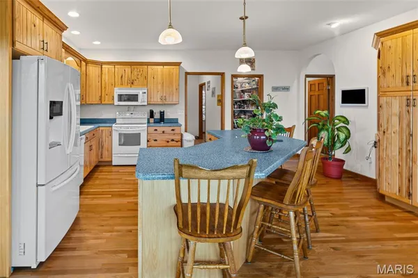 $455,000 | 1050 Buckeye Crossing, Highland, IL 62249