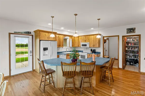 $455,000 | 1050 Buckeye Crossing, Highland, IL 62249