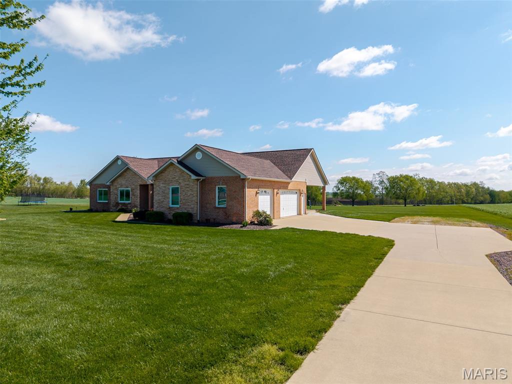 1050 Buckeye Crossing Highland, IL 62249 - Photo 52 of 57