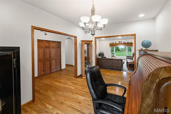 $455,000 | 1050 Buckeye Crossing, Highland, IL 62249