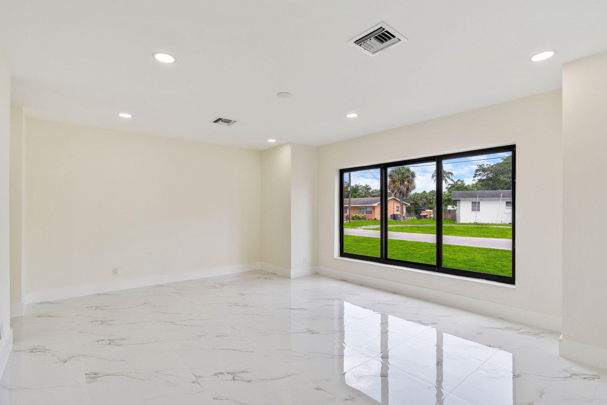 3185 Riddle Road West Palm Beach, FL 33406 - Photo 8 of 33 DSC02495