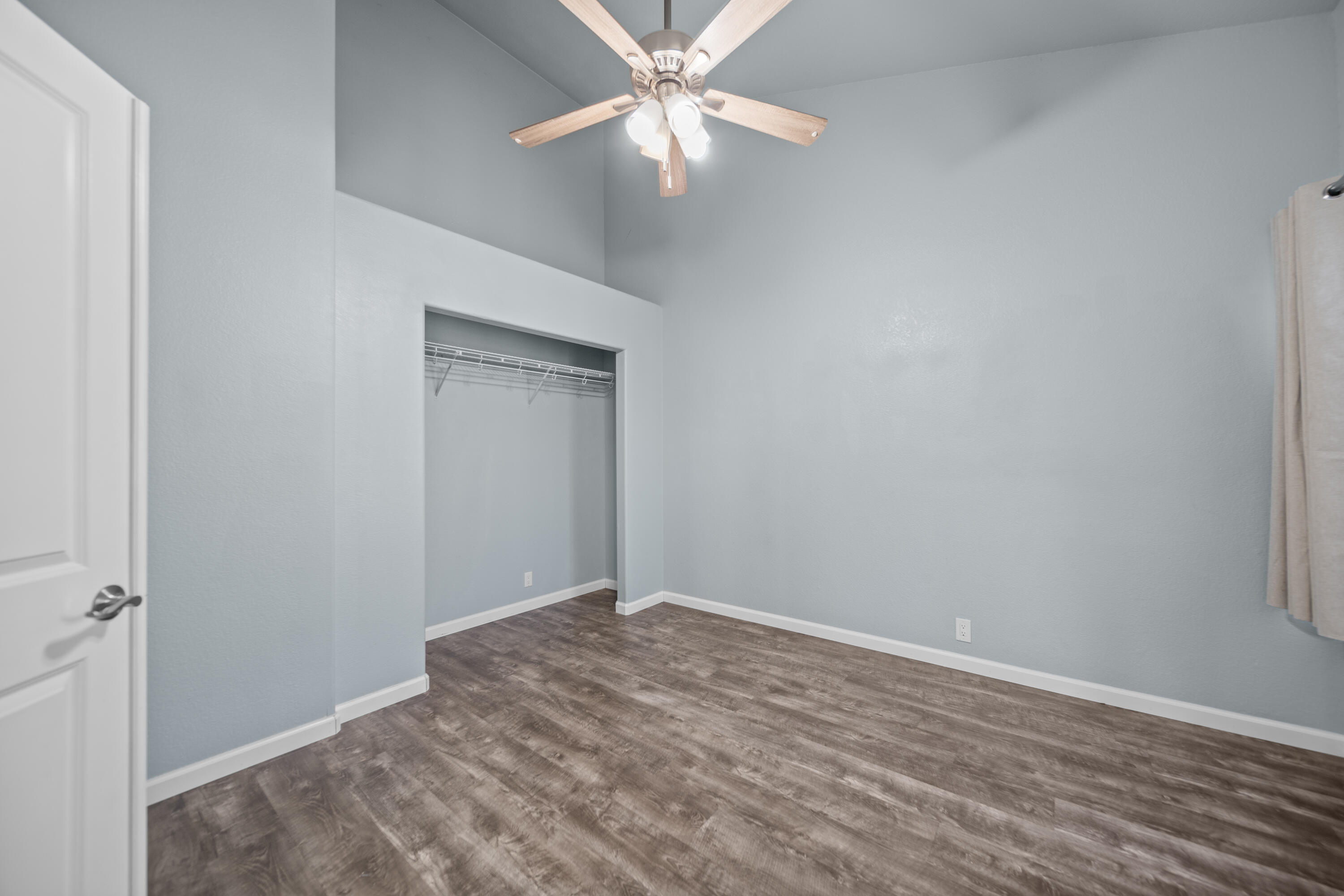 225 Ridgetop Drive, Unit 215 Redding, CA 96003 - Photo 13 of 23 DSC08431