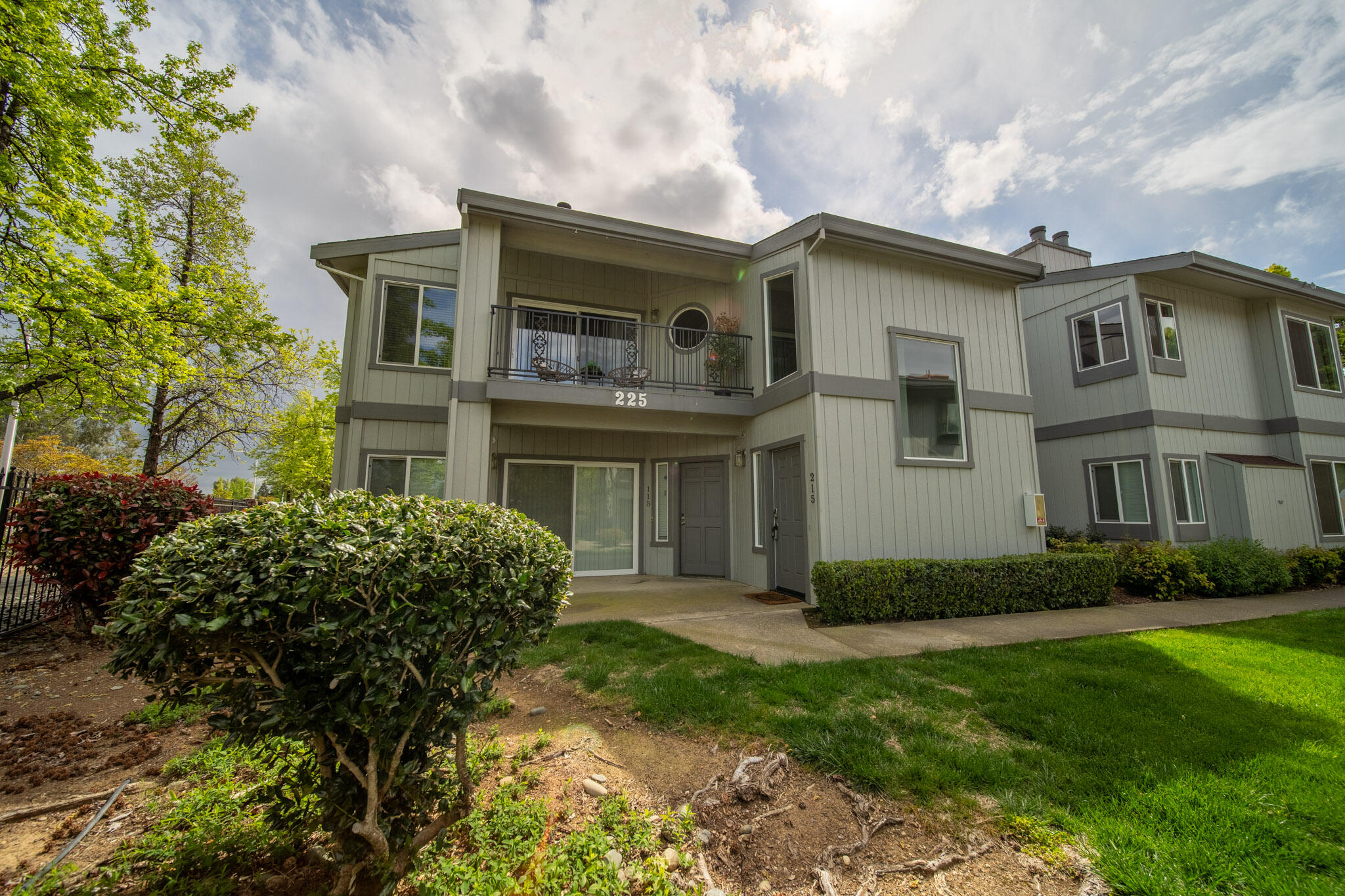 225 Ridgetop Drive, Unit 215 Redding, CA 96003 - Photo 17 of 23 kylerreshoot-5
