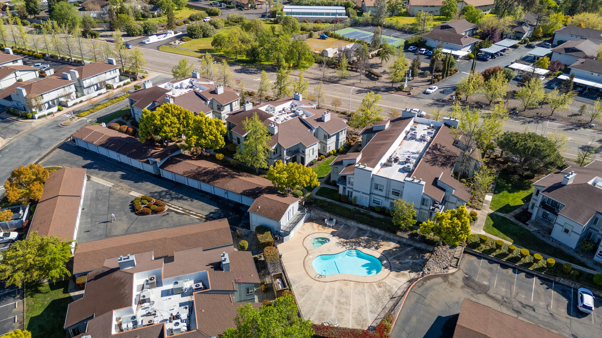 225 Ridgetop Drive, Unit 215 Redding, CA 96003 - Photo 21 of 23 225-3