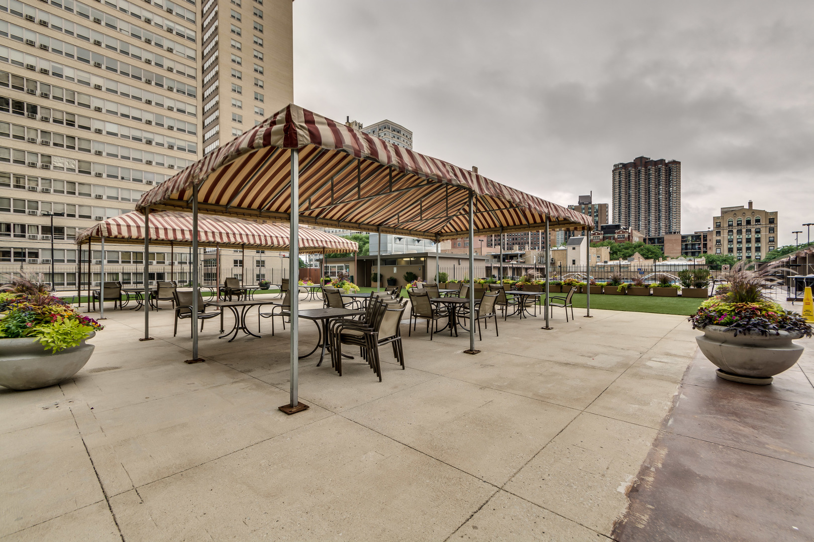 655 West Irving Park Road, Unit 1611 Chicago, IL 60613 - Photo 14 of 19
