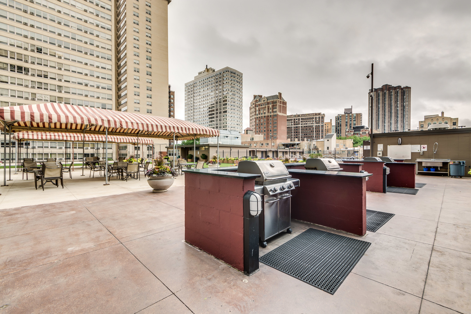 655 West Irving Park Road, Unit 1611 Chicago, IL 60613 - Photo 15 of 19