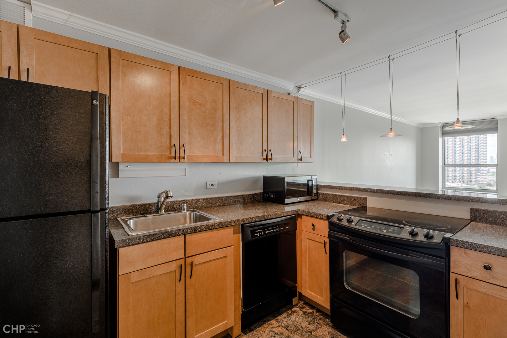 655 West Irving Park Road, Unit 1611 Chicago, IL 60613 - Photo 7 of 19