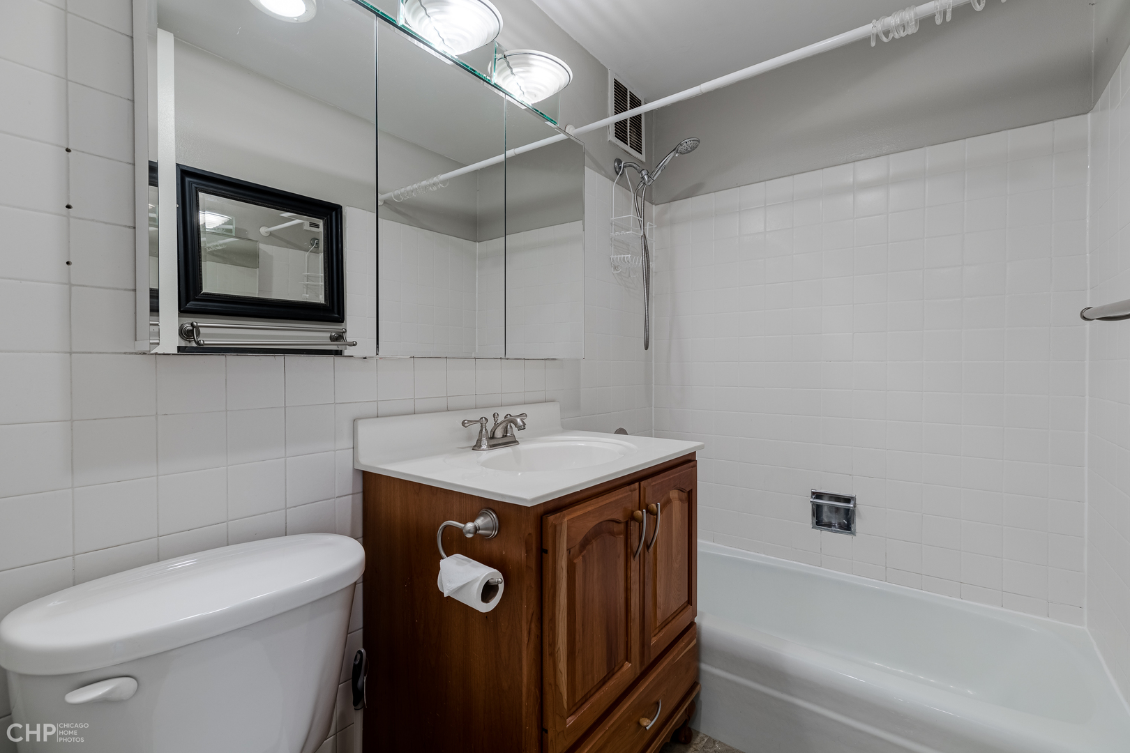 655 West Irving Park Road, Unit 1611 Chicago, IL 60613 - Photo 8 of 19