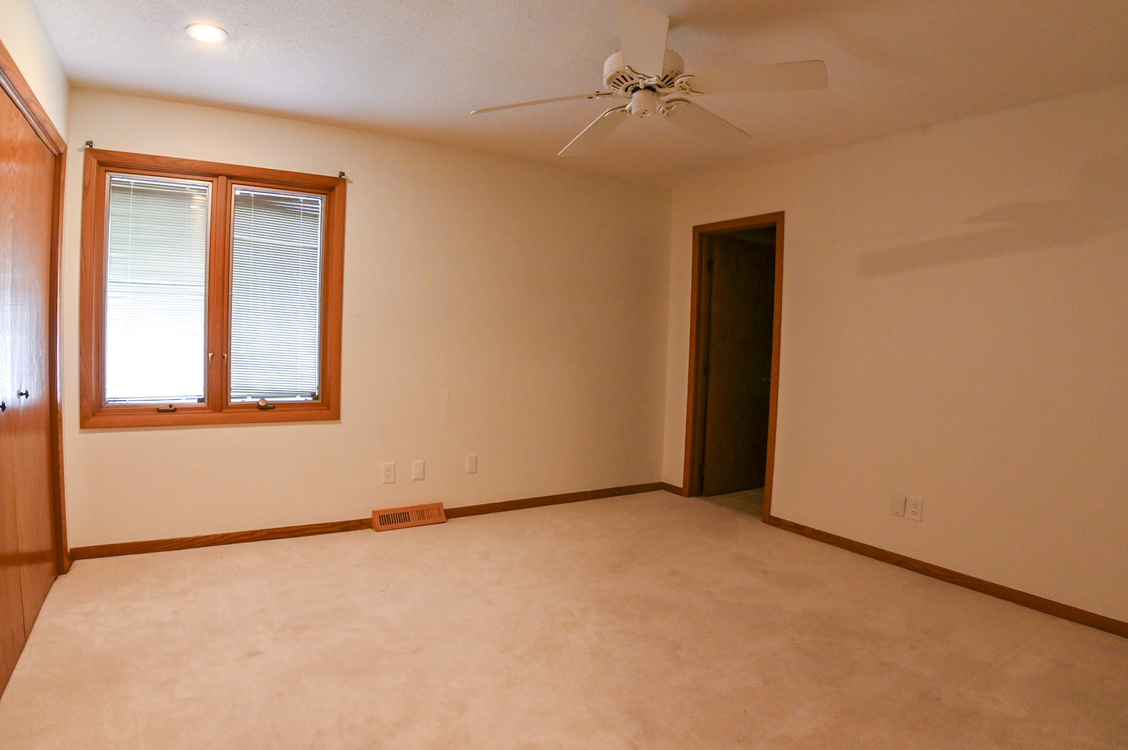 6401 Utica Ridge Road, Unit 28 Davenport, IA 52807 - Photo 14 of 18 Gallery Image 14