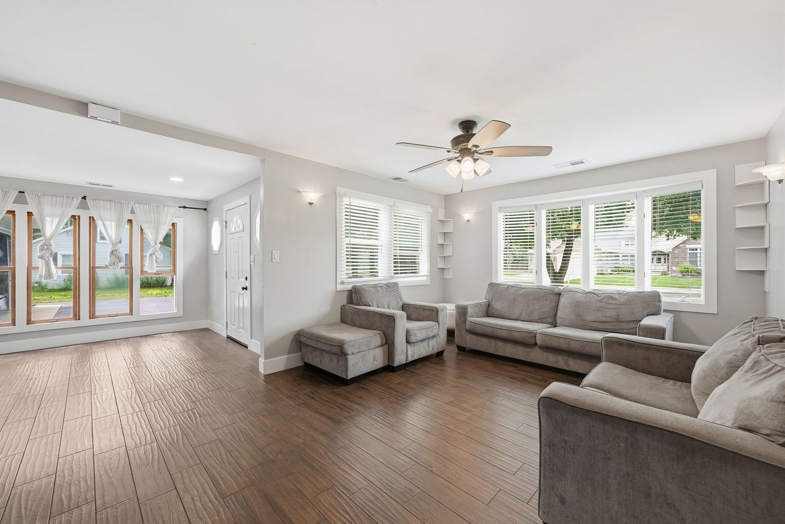 816 Ogden Road New Lenox, IL 60451 - Photo 4 of 41