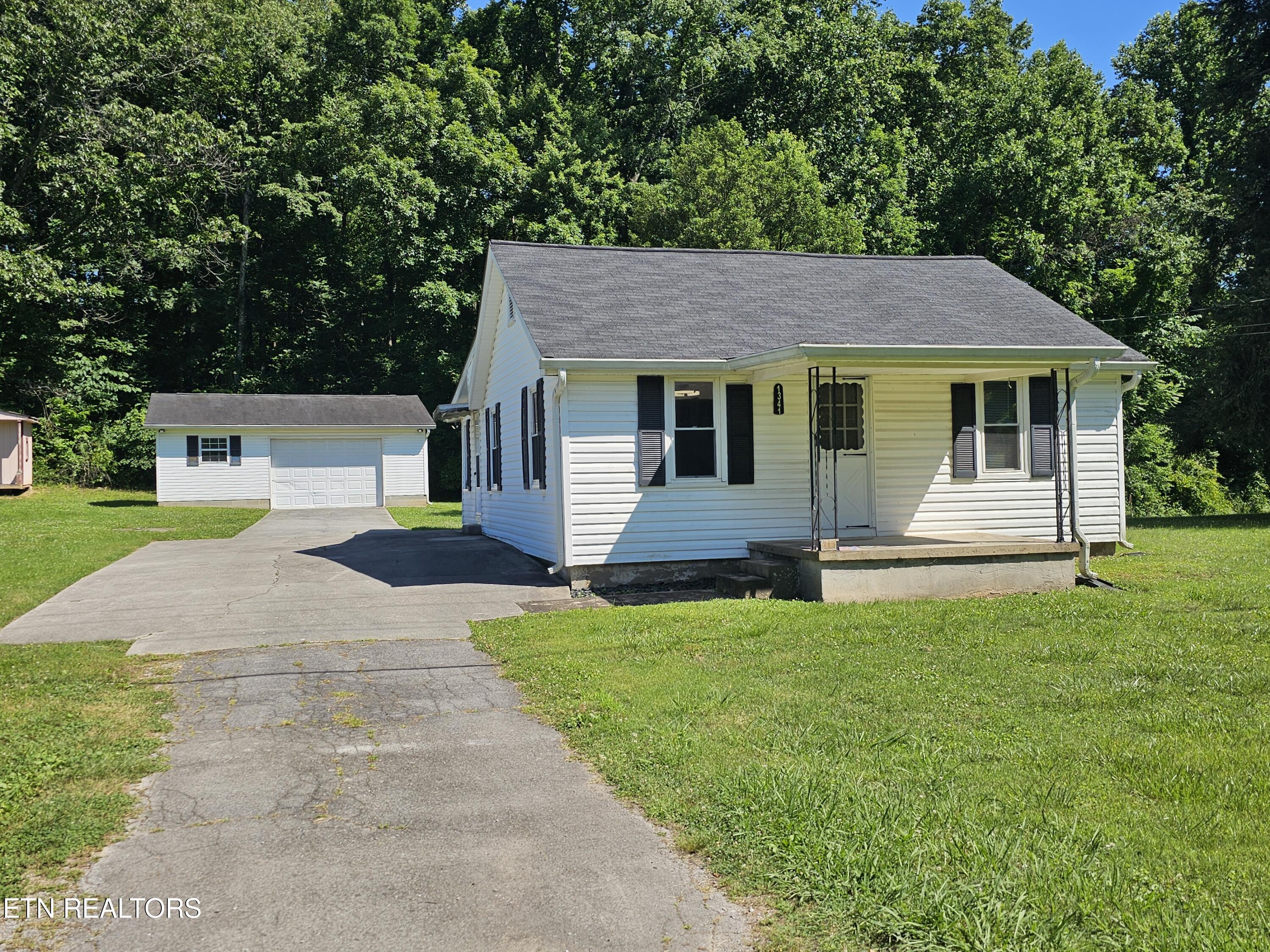 1341 Blockhouse Valley Road Clinton, TN 37716 - Photo 1 of 35 20260603_161530