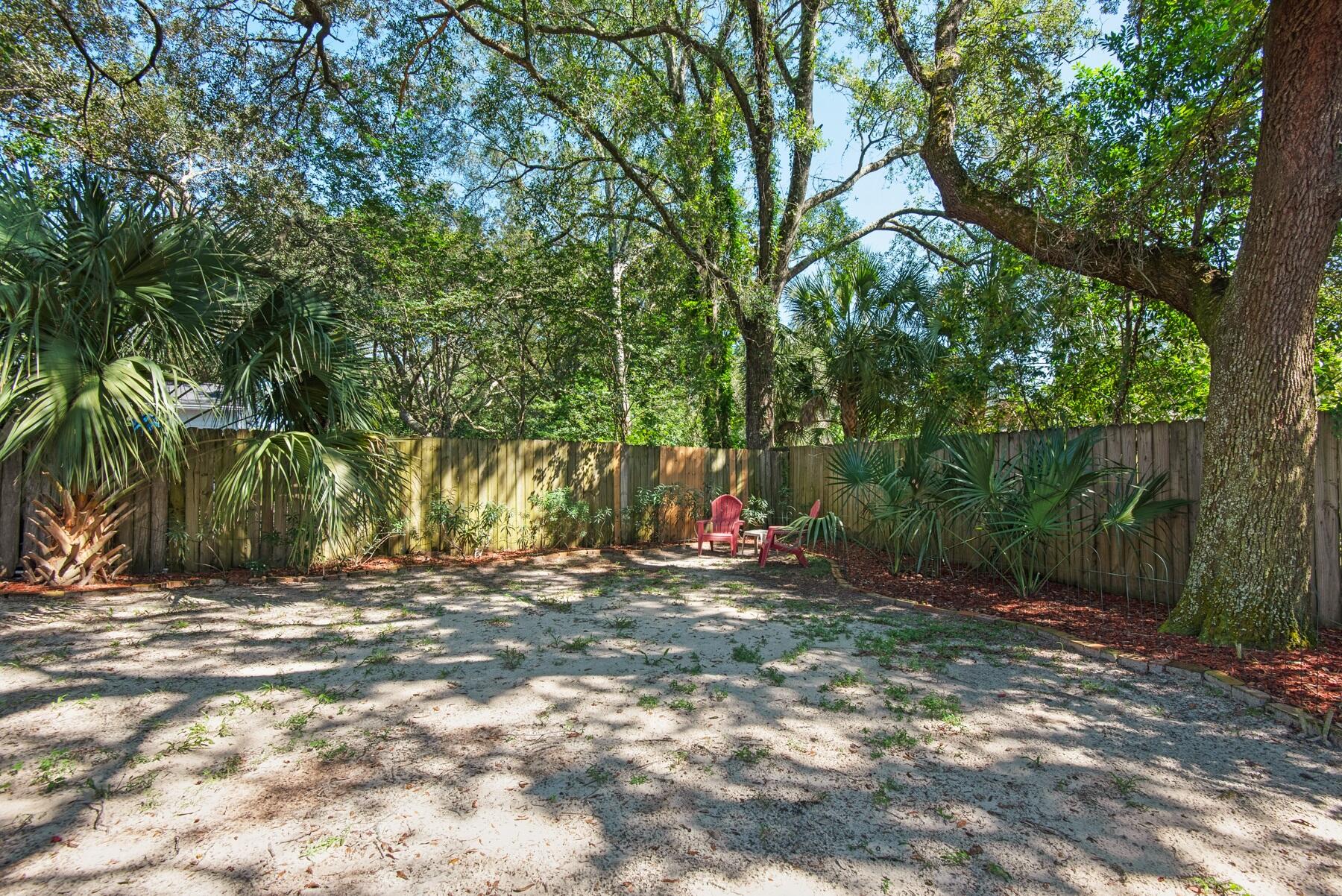39 Linwood Road Northwest Fort Walton Beach, FL 32547 - Photo 42 of 51 39 Linwood Rd NW_20210910_290 fenced bac