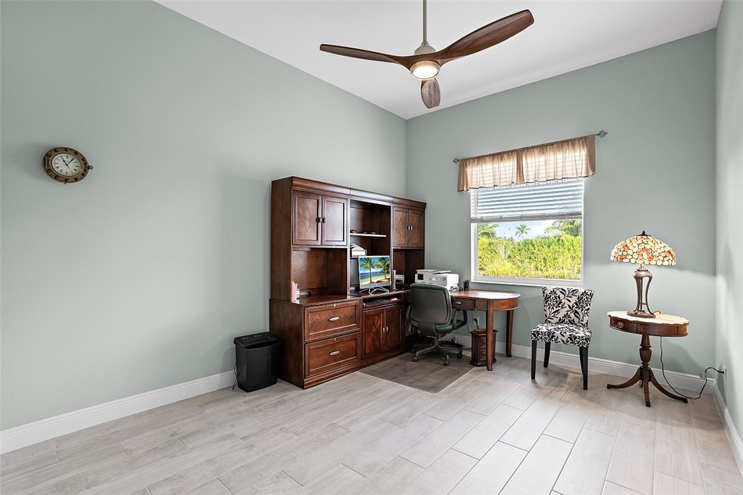 8280 Halbert Lane Vero Beach, FL 32968 - Photo 13 of 36