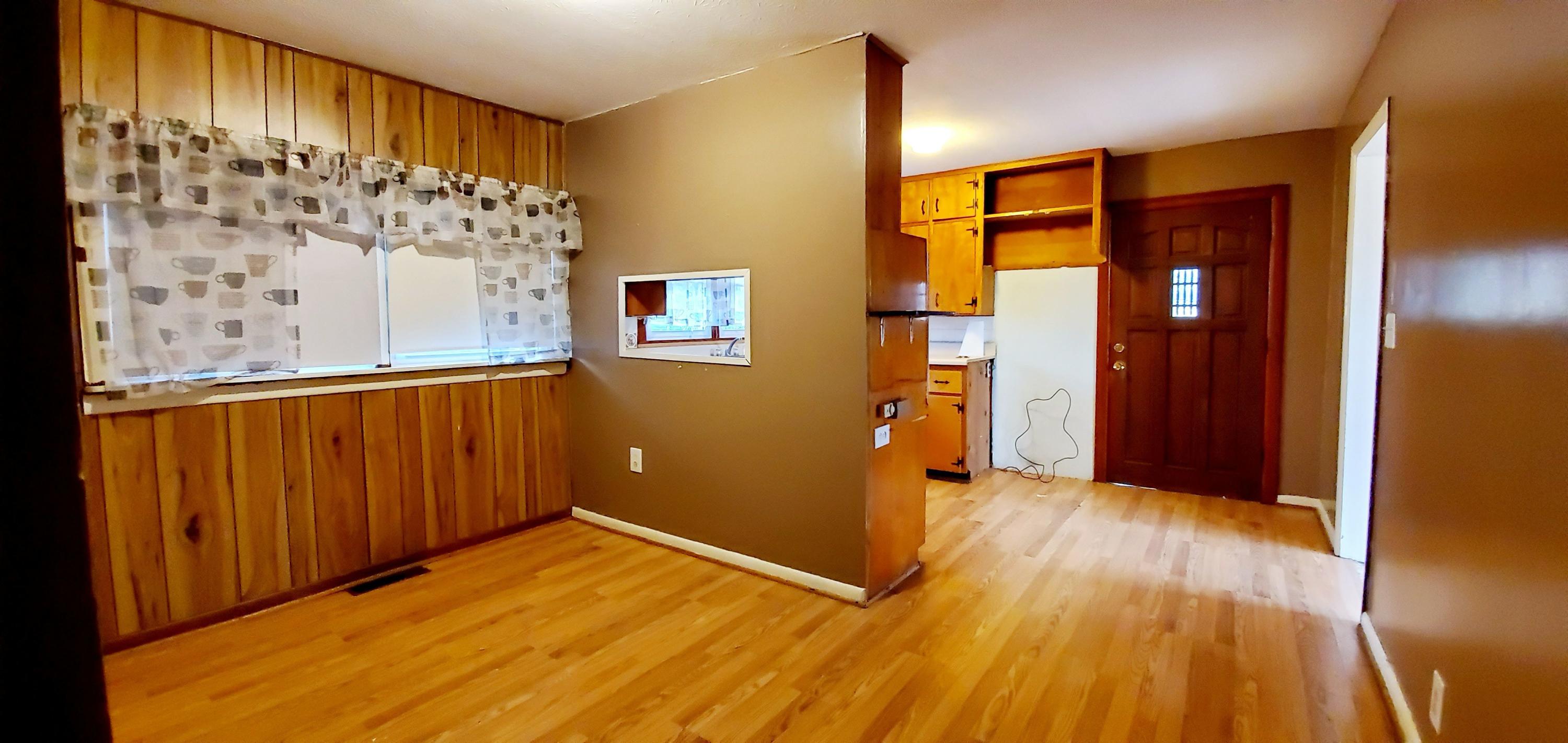 113 Henderson Lane Oak Ridge, TN 37830 - Photo 6 of 20 Dining Area