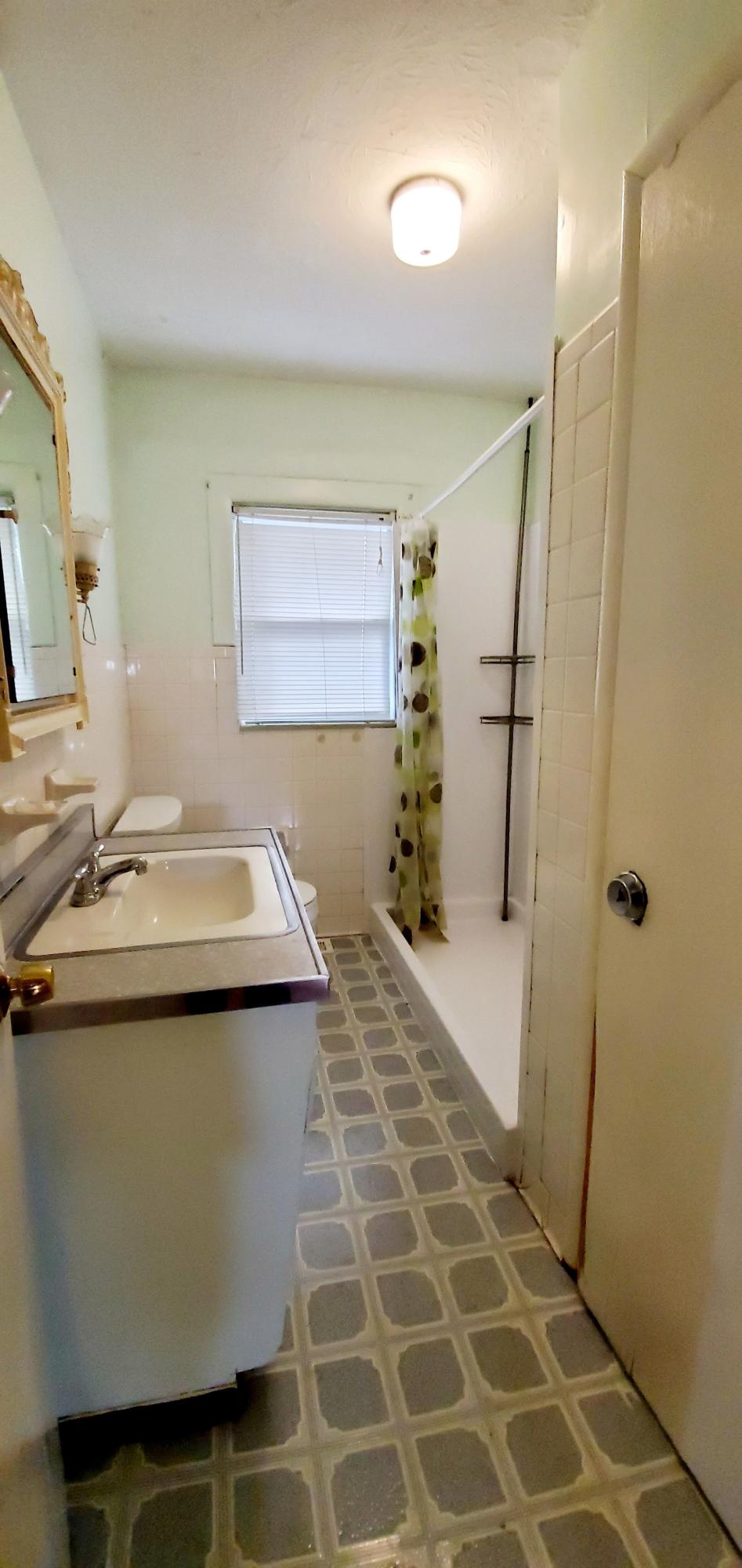 113 Henderson Lane Oak Ridge, TN 37830 - Photo 7 of 20 Bath 1