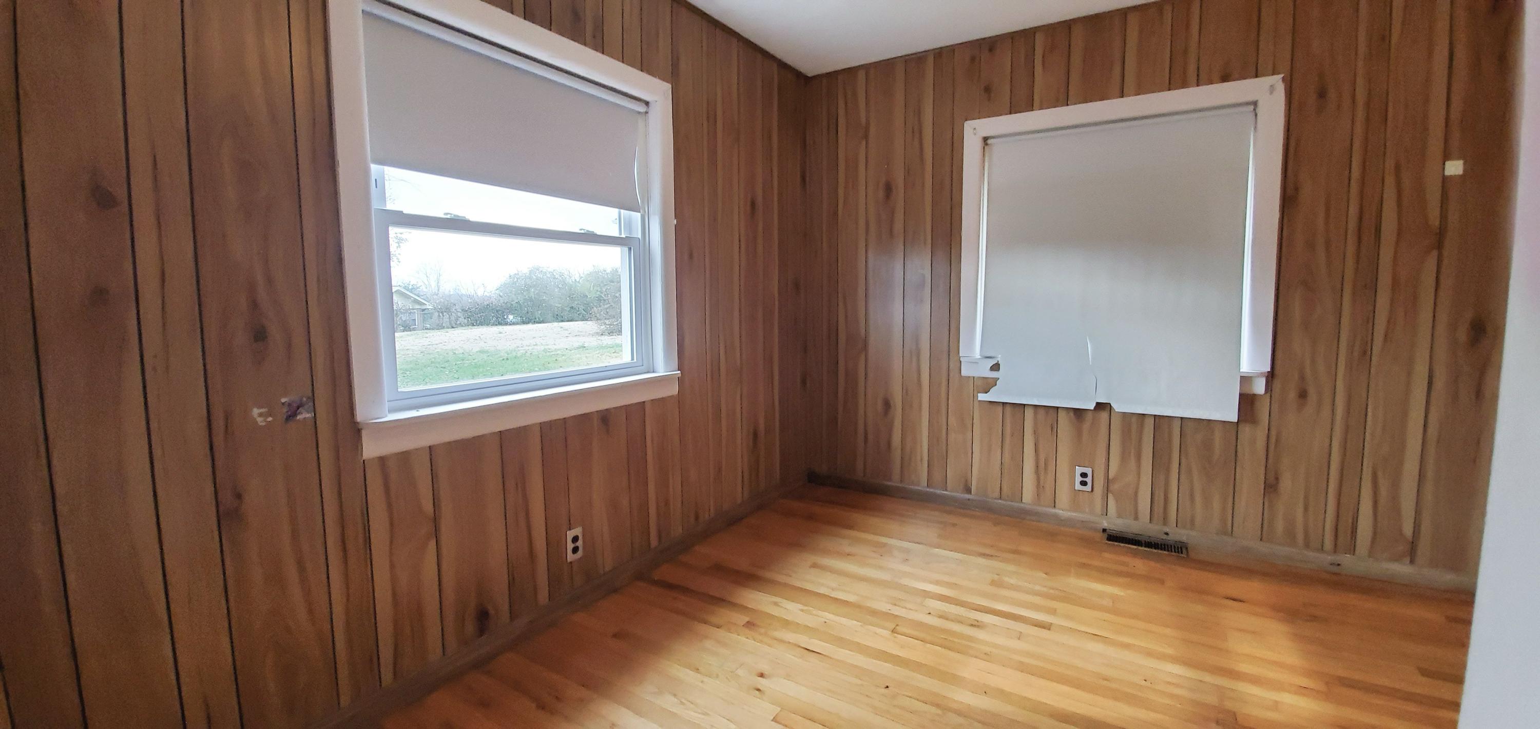 113 Henderson Lane Oak Ridge, TN 37830 - Photo 8 of 20 Bedroom 1