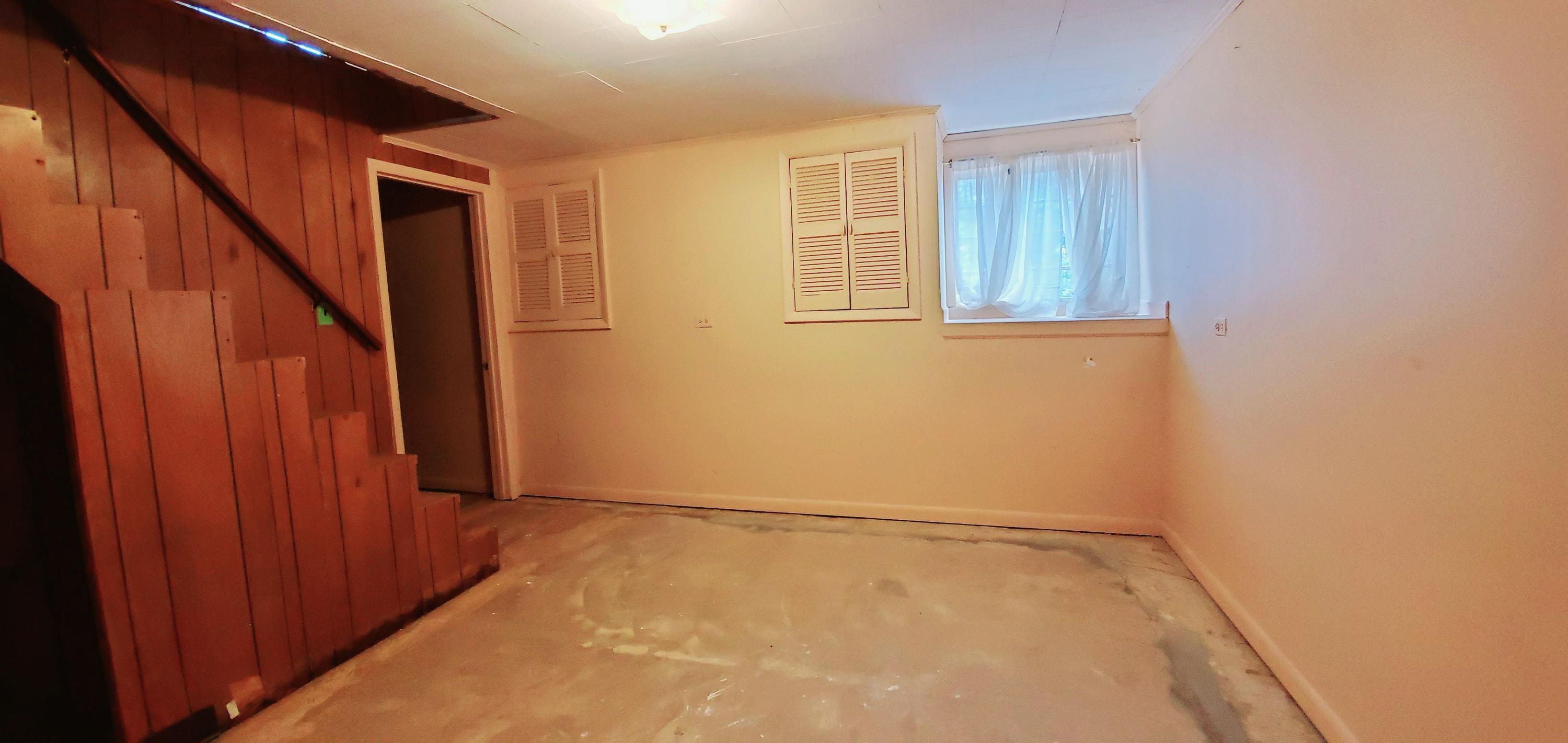 113 Henderson Lane Oak Ridge, TN 37830 - Photo 10 of 20 Basement rec room