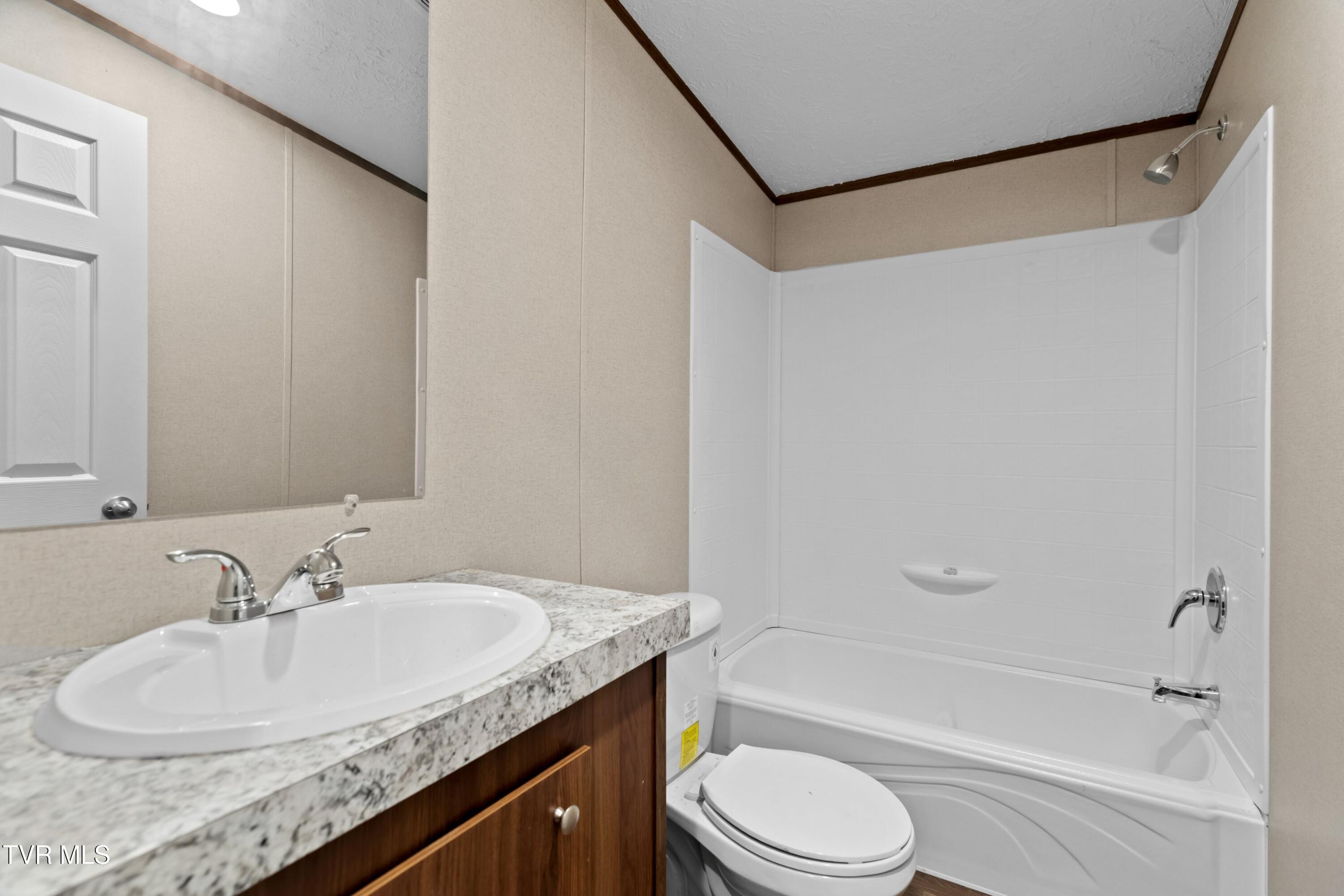 569 Bancroft Chapel Road Kingsport, TN 37660 - Photo 16 of 36 023-569BancroftChapelRoad-Kingsport-TN-3