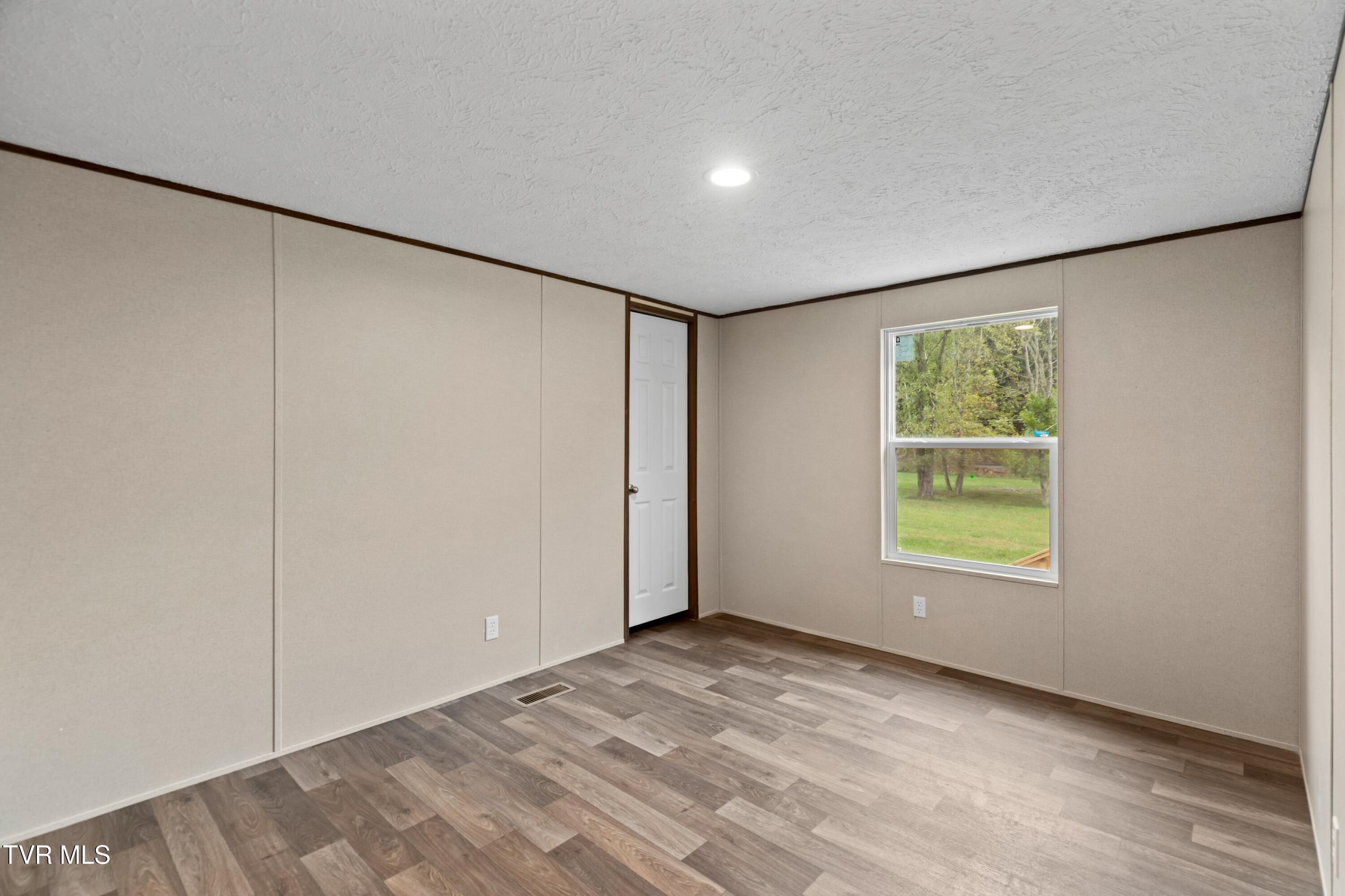 569 Bancroft Chapel Road Kingsport, TN 37660 - Photo 18 of 36 027-569BancroftChapelRoad-Kingsport-TN-3