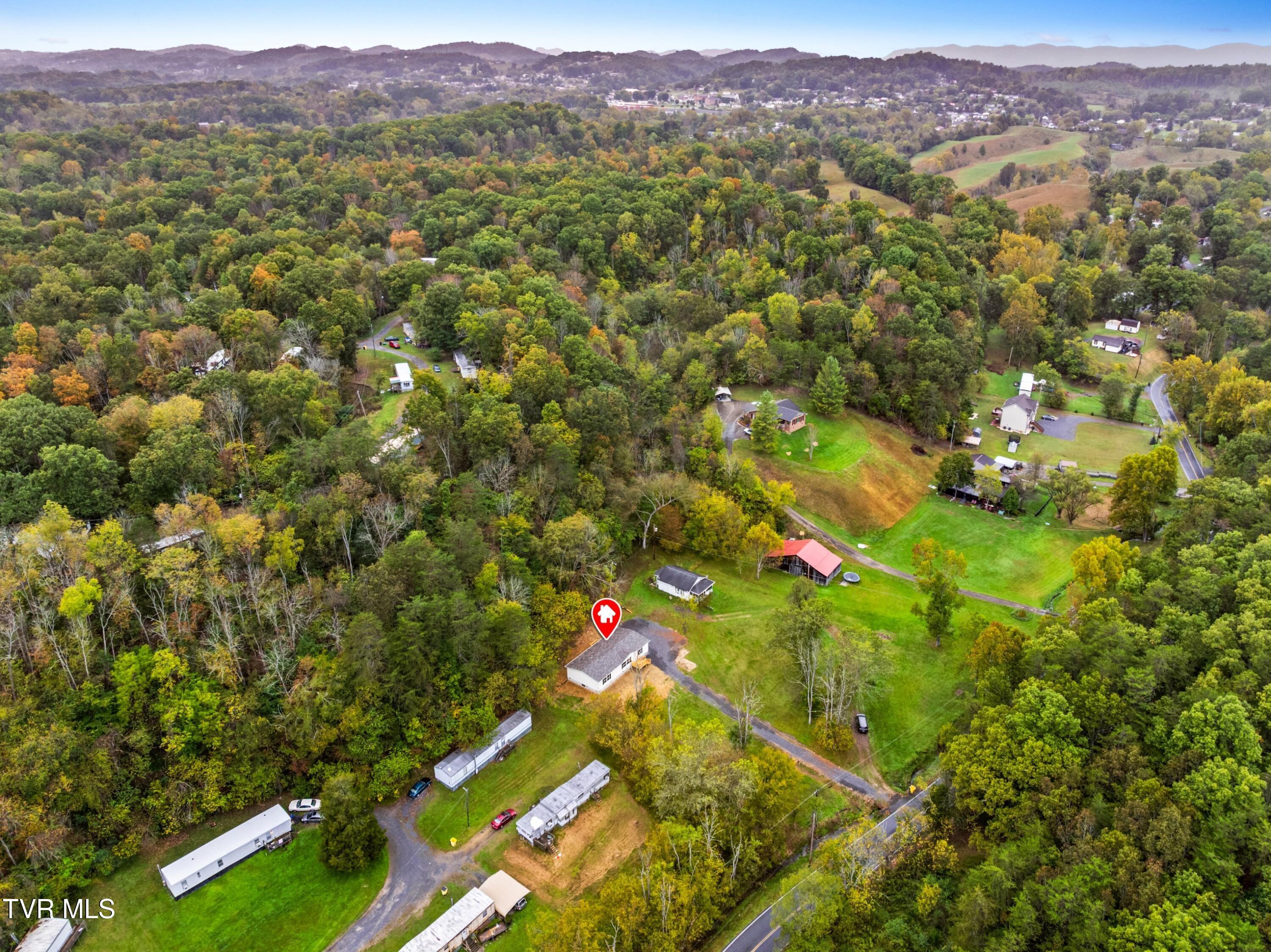 569 Bancroft Chapel Road Kingsport, TN 37660 - Photo 33 of 36 043-569BancroftChapelRoad-Kingsport-TN-3