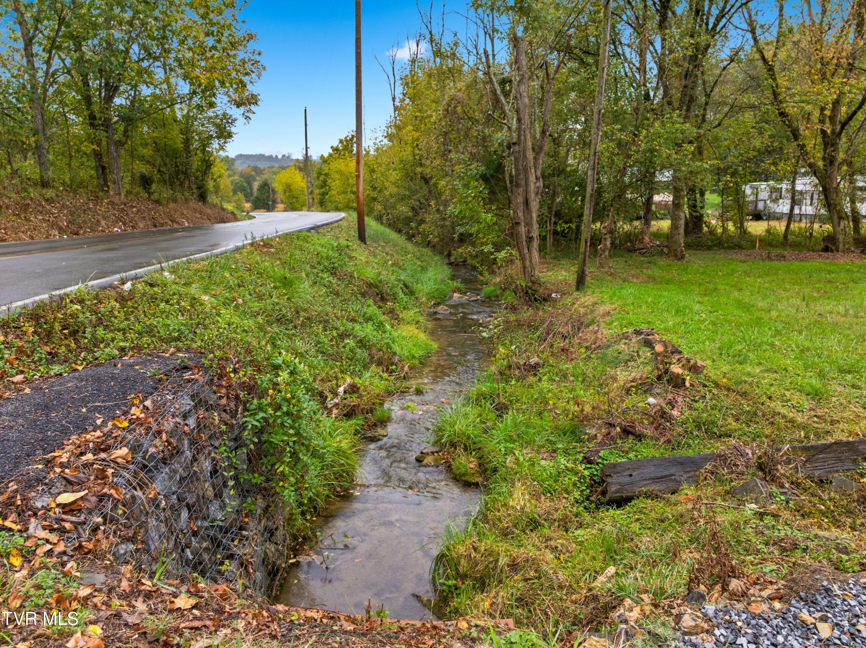 569 Bancroft Chapel Road Kingsport, TN 37660 - Photo 34 of 36 044-569BancroftChapelRoad-Kingsport-TN-3