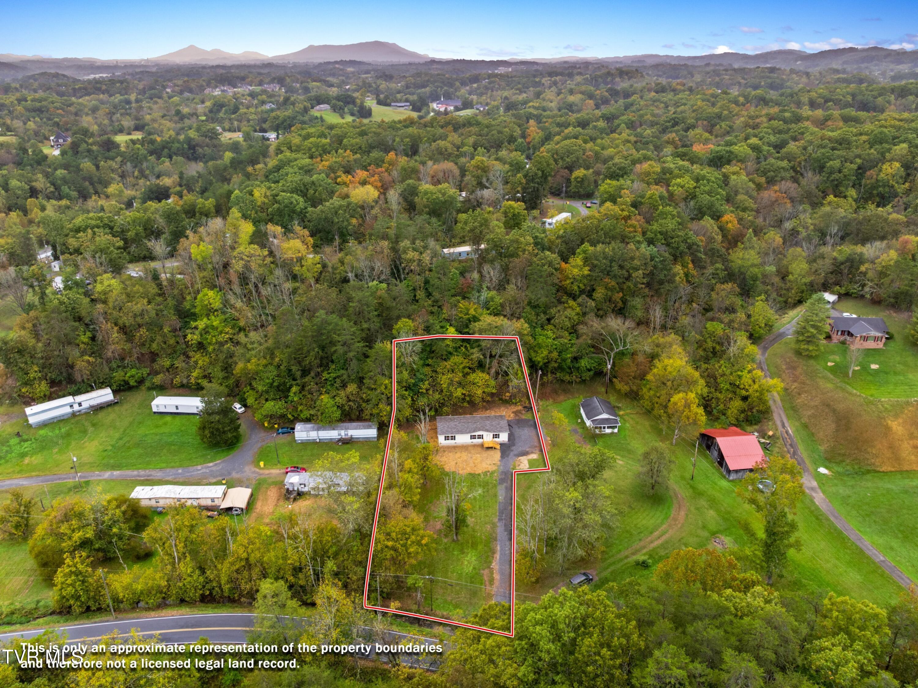 569 Bancroft Chapel Road Kingsport, TN 37660 - Photo 4 of 36 005-569BancroftChapelRoad-Kingsport-TN-3