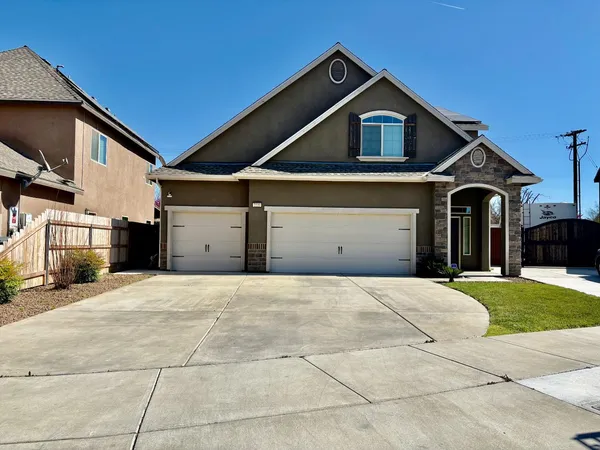 $478,000 | 2220 North Shady Street, Visalia, CA 93291