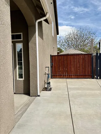 $478,000 | 2220 North Shady Street, Visalia, CA 93291